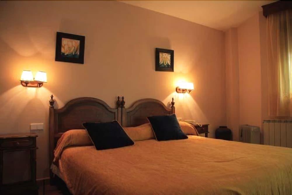 Hotel Patri Huéscar 外观 照片
